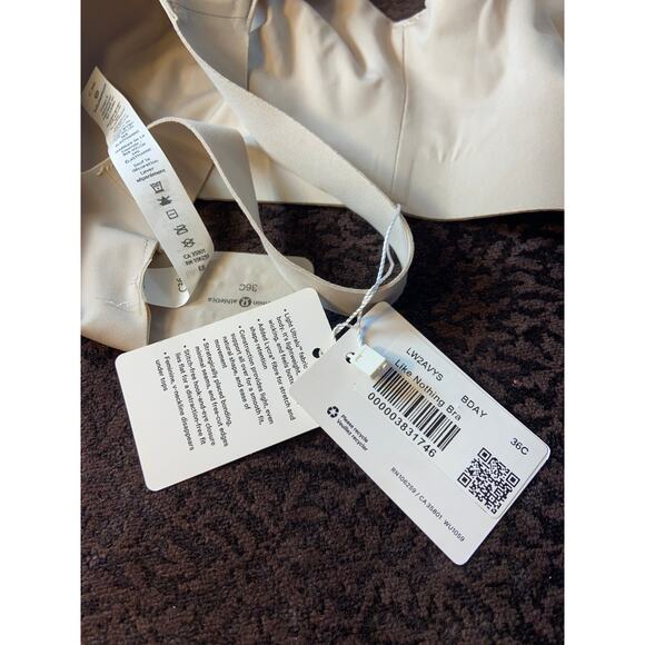 Lululemon Like Nothing Bra . - Picture 8 of 9